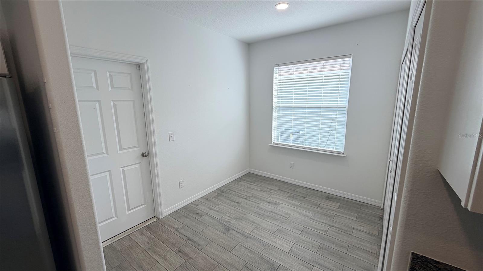 Image 10 of 24 For 456 Knollwood Drive