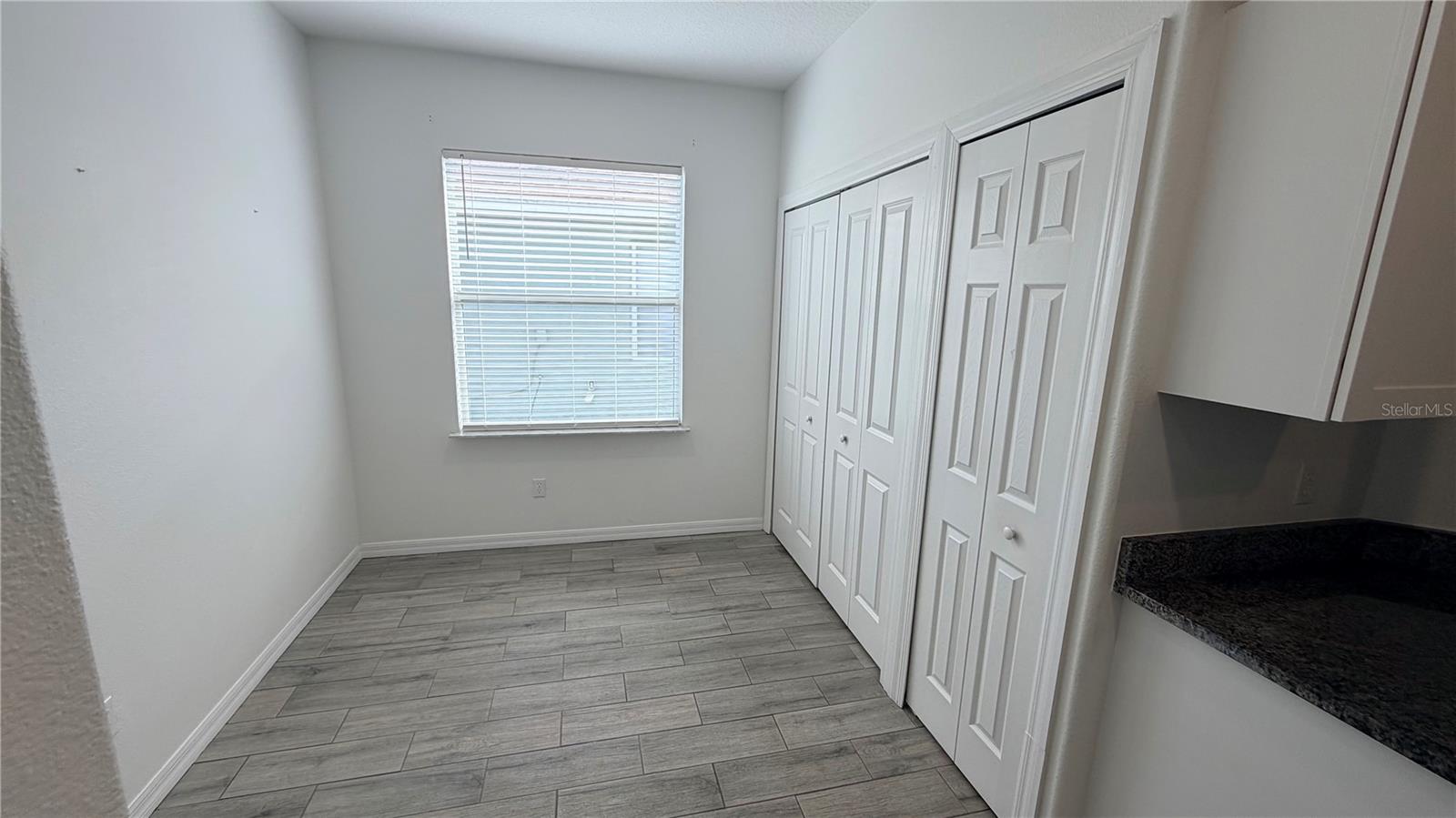 Image 11 of 24 For 456 Knollwood Drive