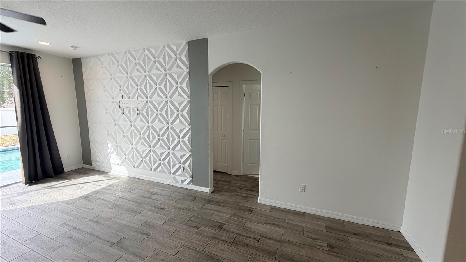 Image 15 of 24 For 456 Knollwood Drive