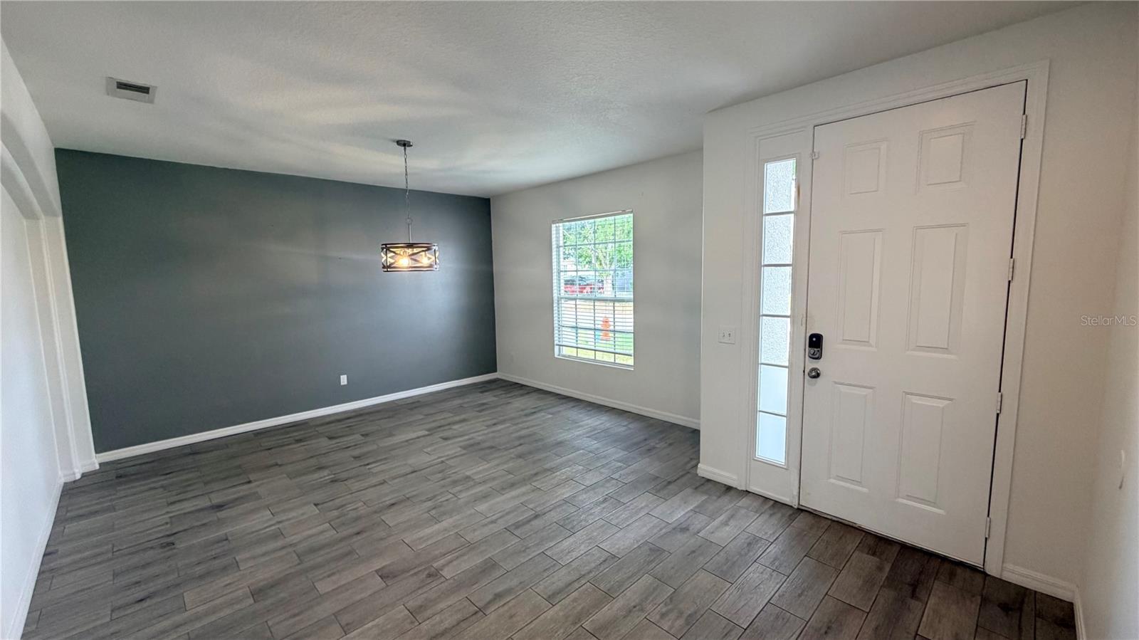 Image 4 of 24 For 456 Knollwood Drive
