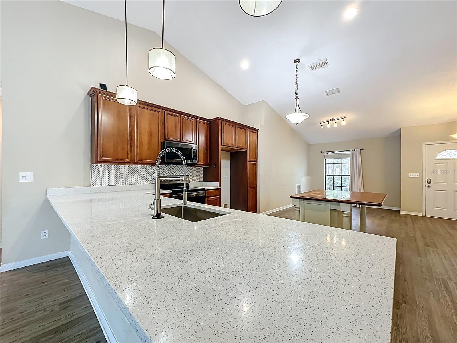 Image 10 of 67 For 3371 Classic Oak Court