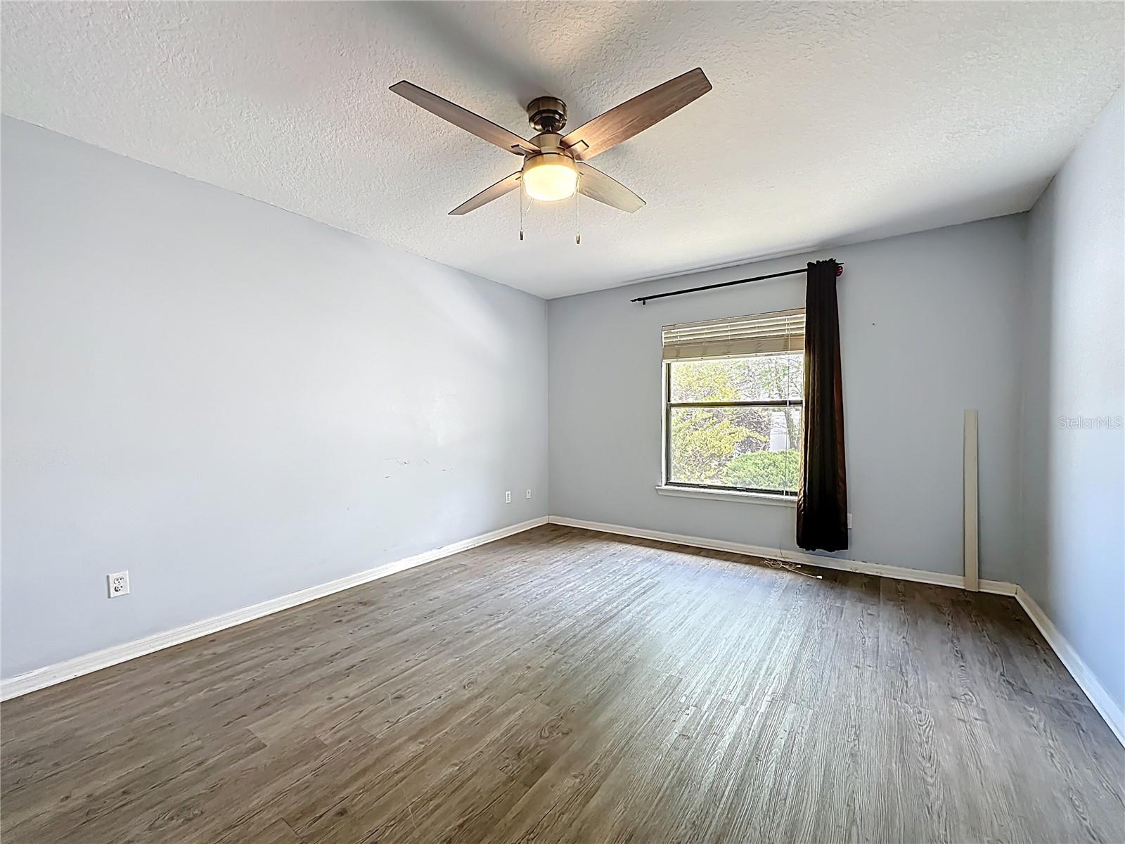 Image 22 of 67 For 3371 Classic Oak Court