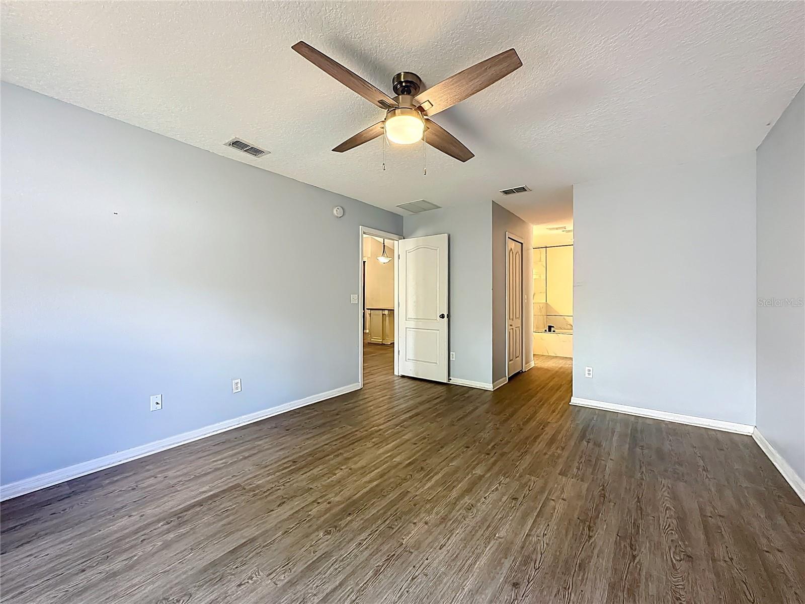 Image 24 of 67 For 3371 Classic Oak Court