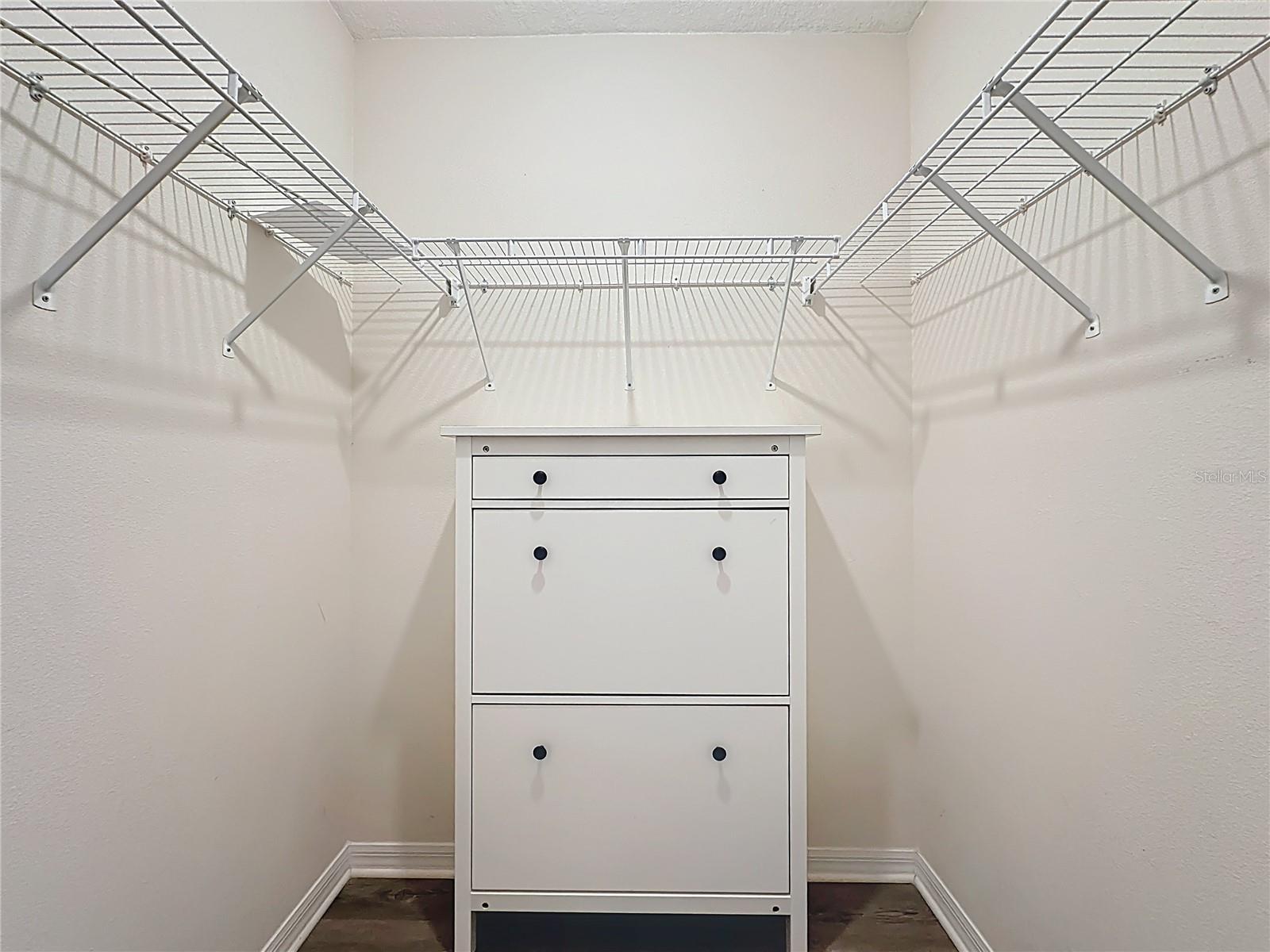 Image 26 of 67 For 3371 Classic Oak Court