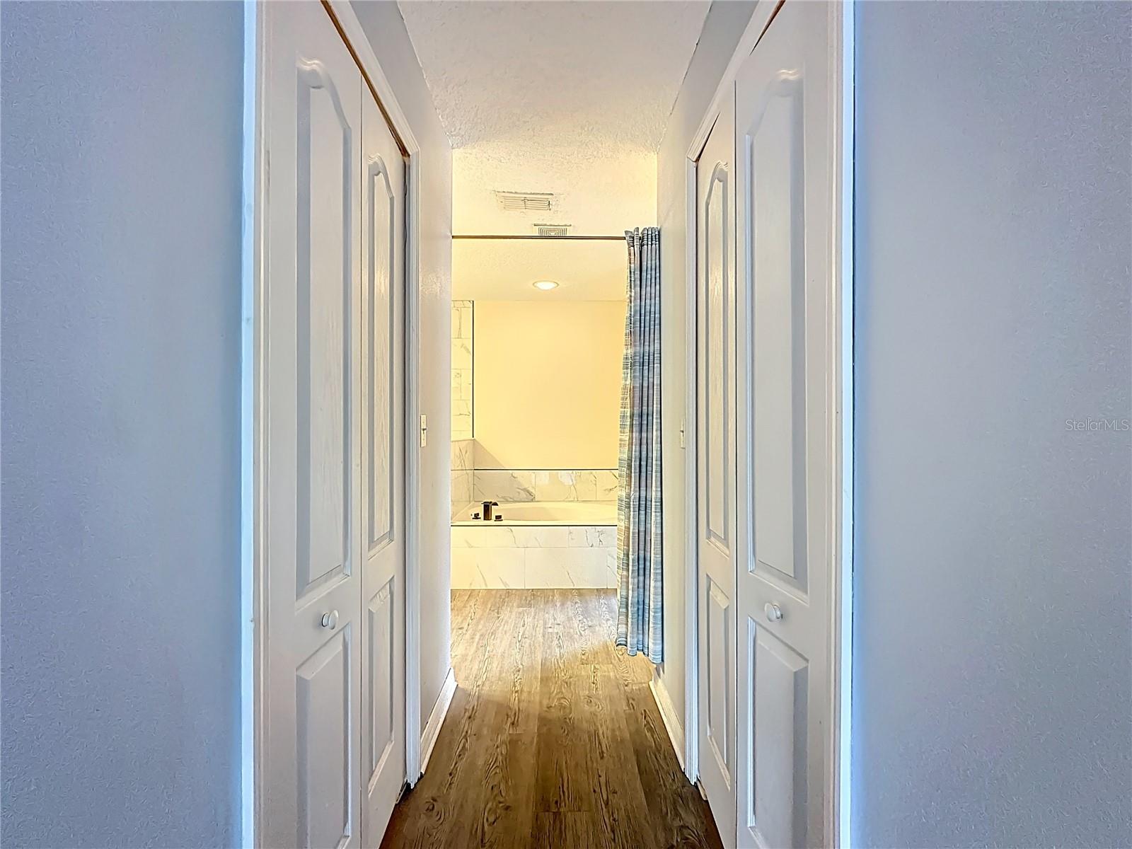 Image 28 of 67 For 3371 Classic Oak Court