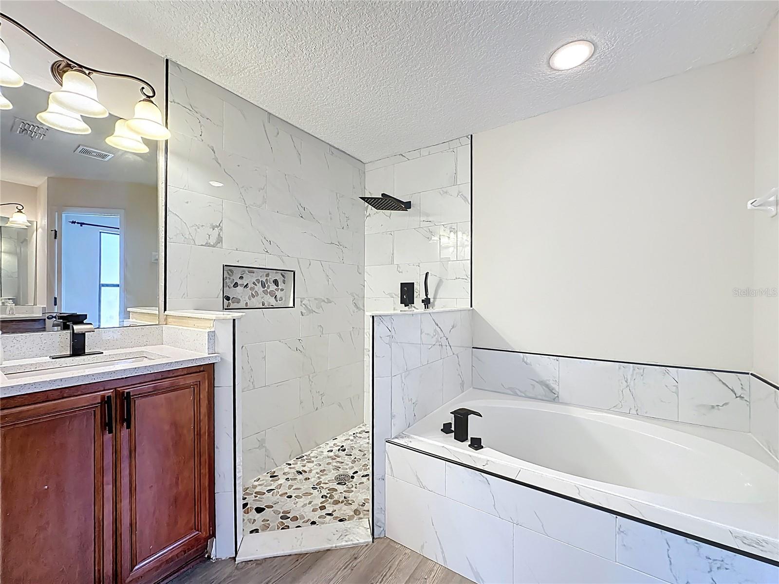 Image 29 of 67 For 3371 Classic Oak Court