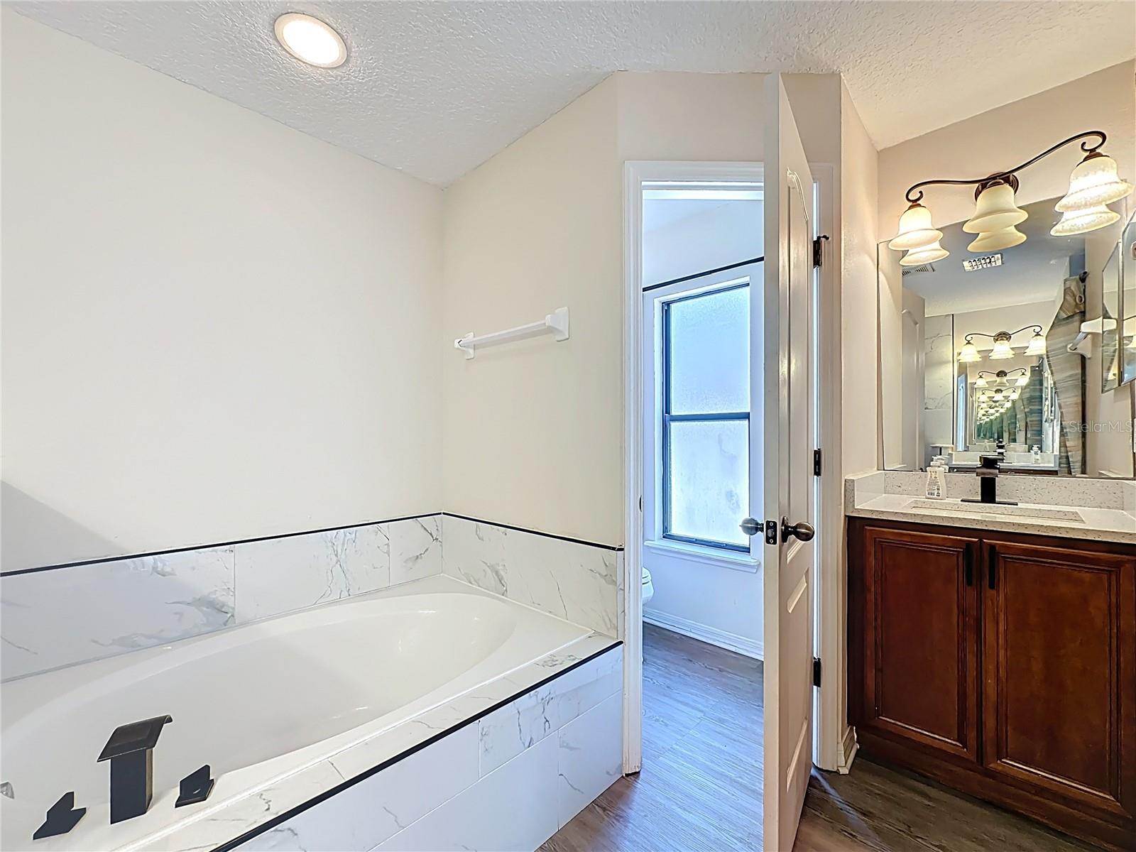 Image 30 of 67 For 3371 Classic Oak Court