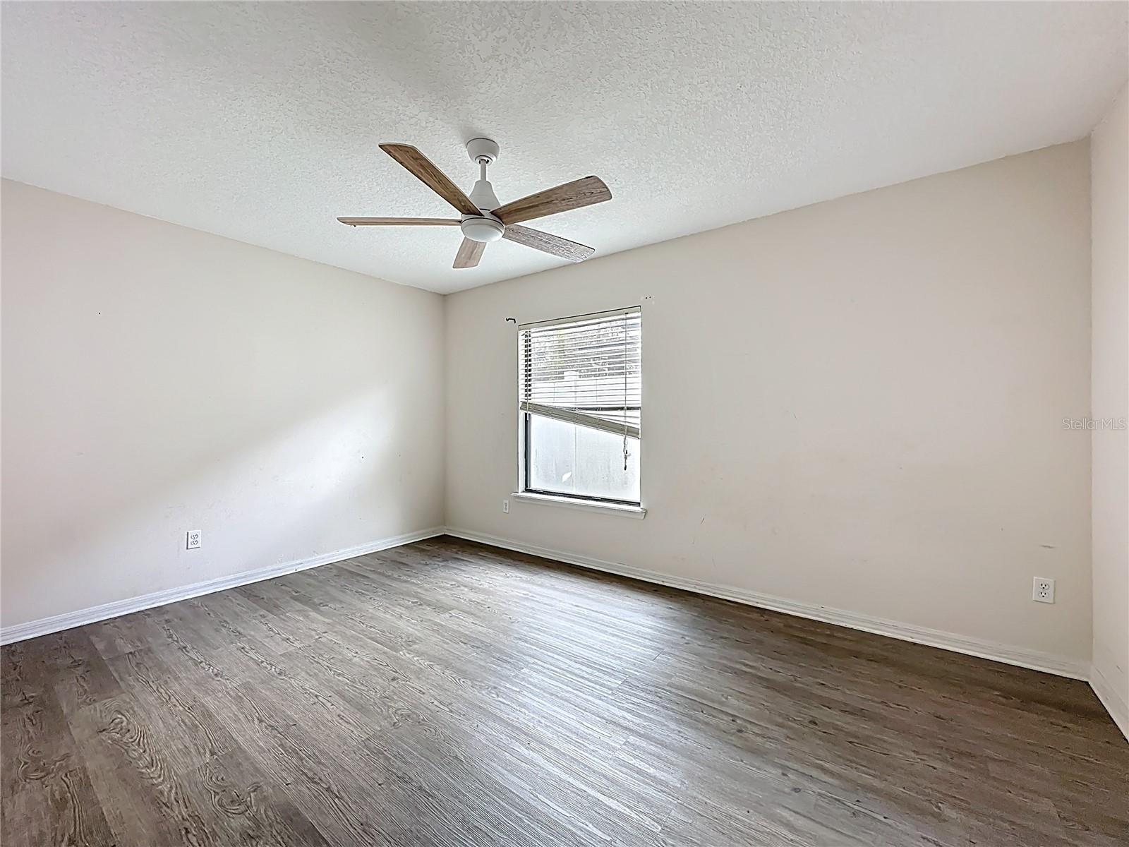 Image 35 of 67 For 3371 Classic Oak Court