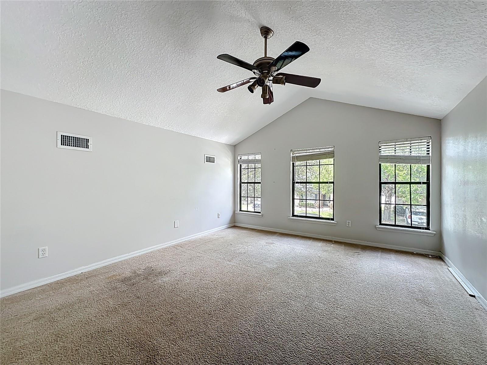 Image 43 of 67 For 3371 Classic Oak Court