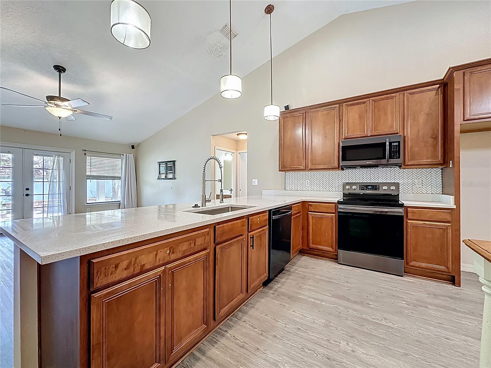 Image 9 of 67 For 3371 Classic Oak Court