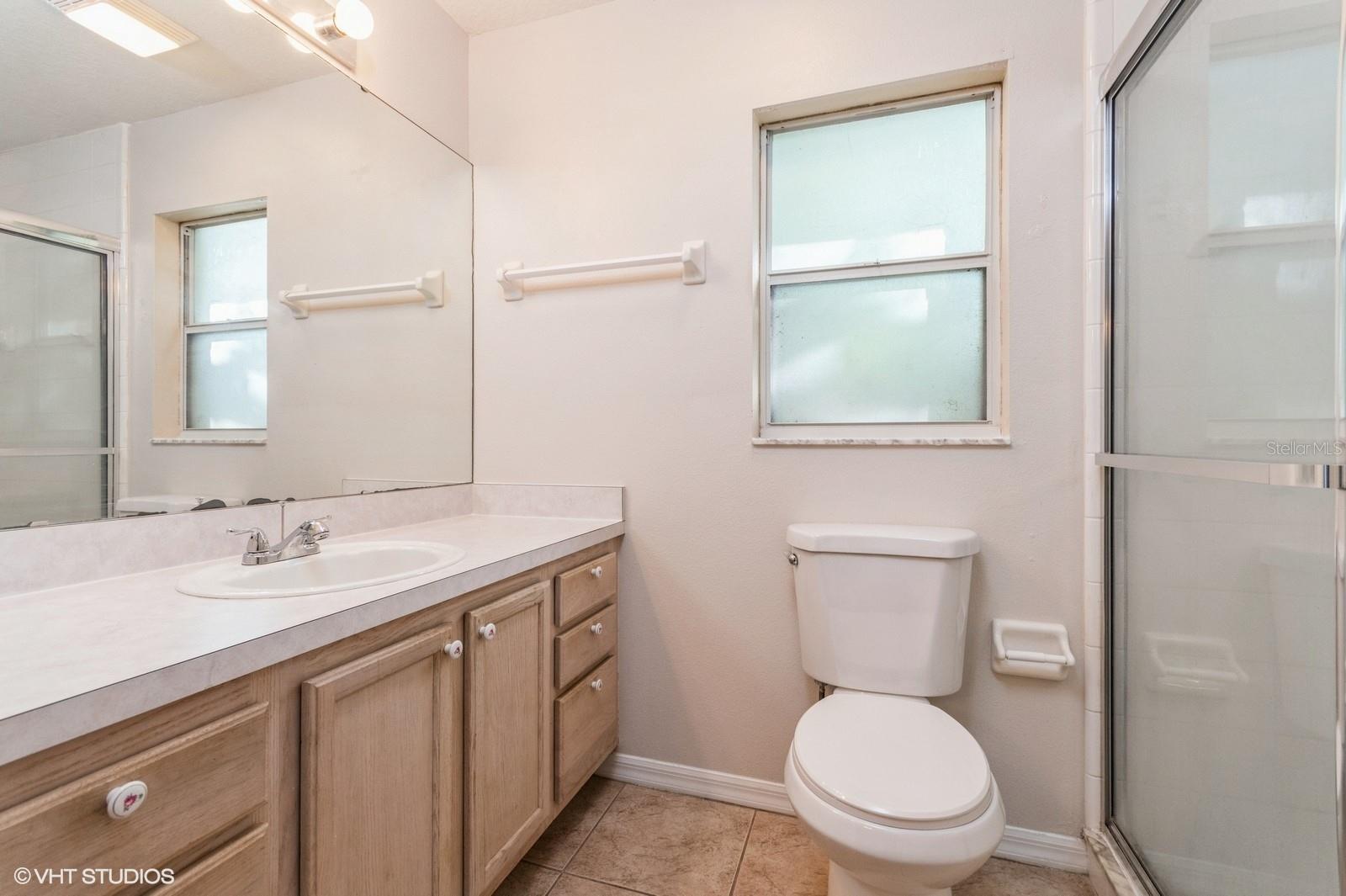 Image 14 of 25 For 694 Park Valley Circle