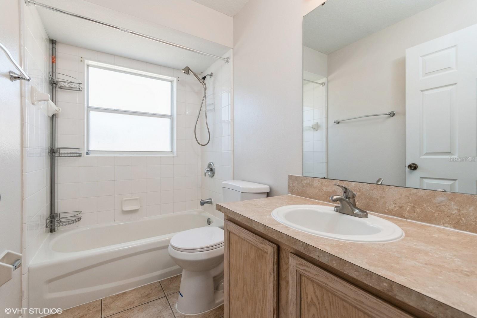 Image 19 of 25 For 694 Park Valley Circle