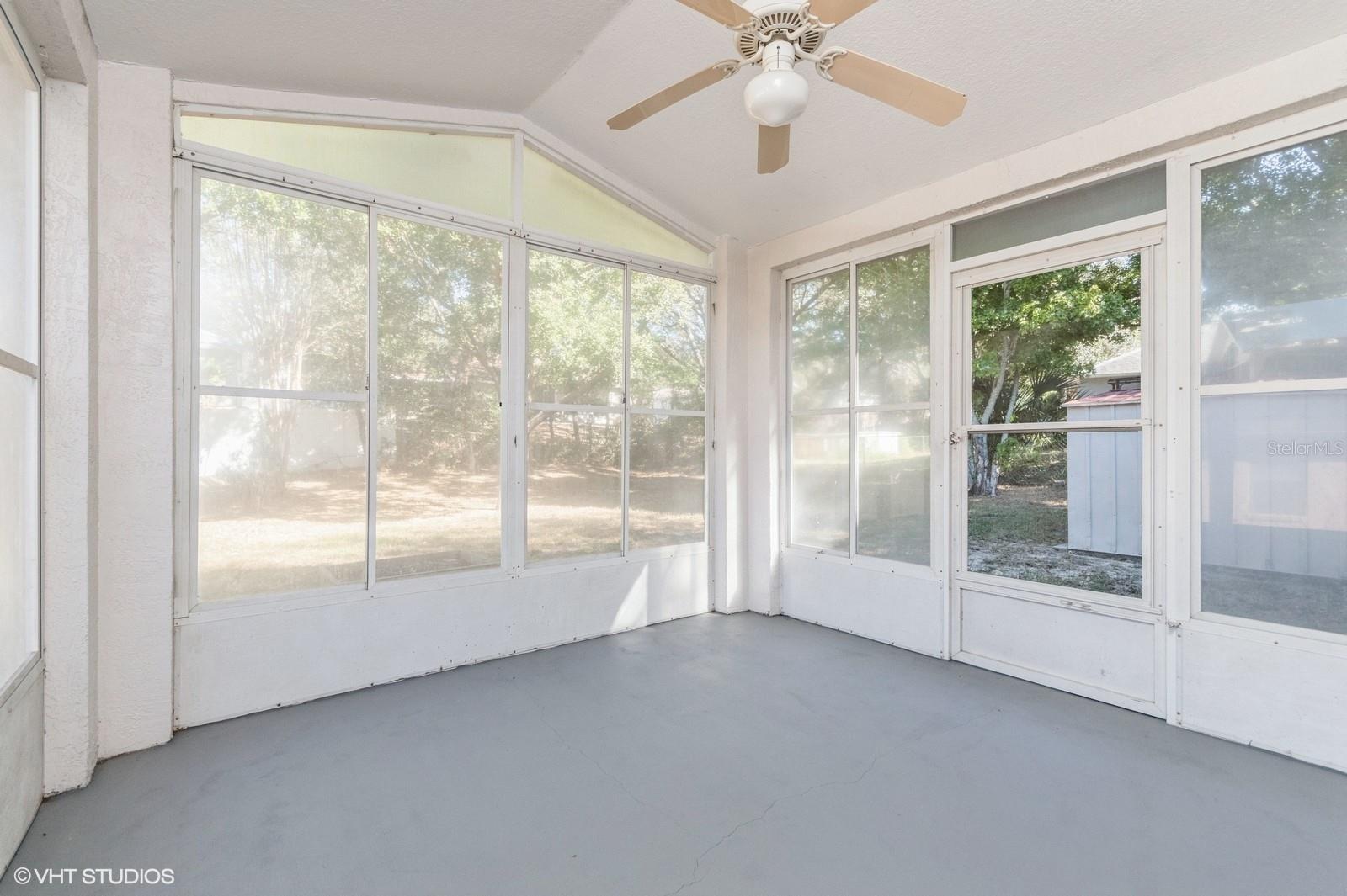 Image 20 of 25 For 694 Park Valley Circle