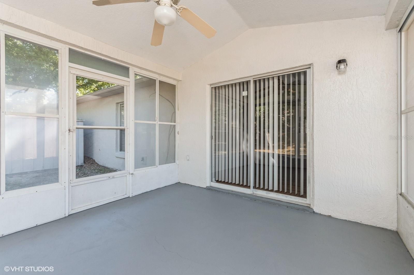 Image 21 of 25 For 694 Park Valley Circle