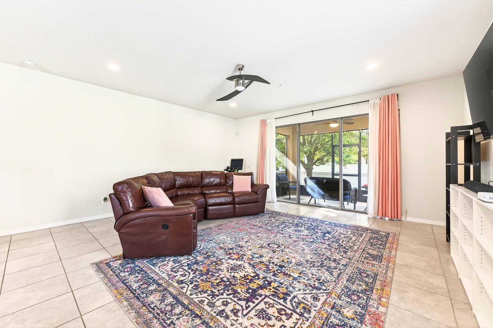 Image 10 of 28 For 1096 Pavia Drive