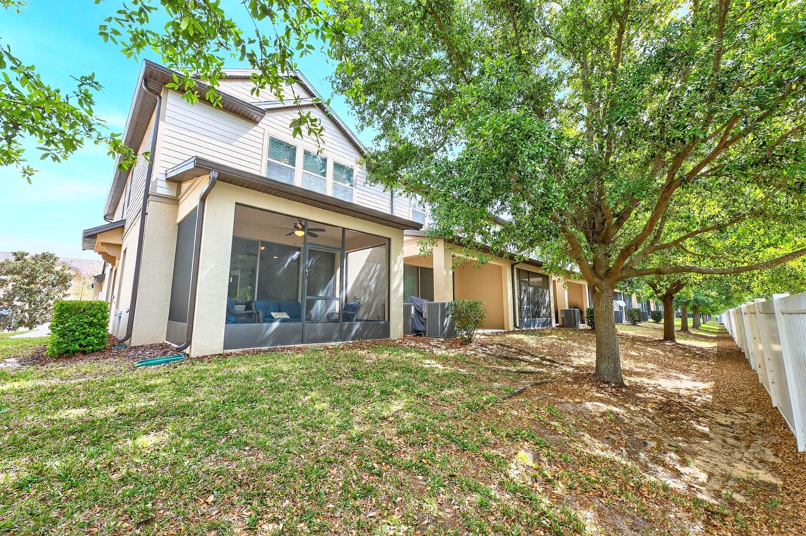 Image 23 of 28 For 1096 Pavia Drive