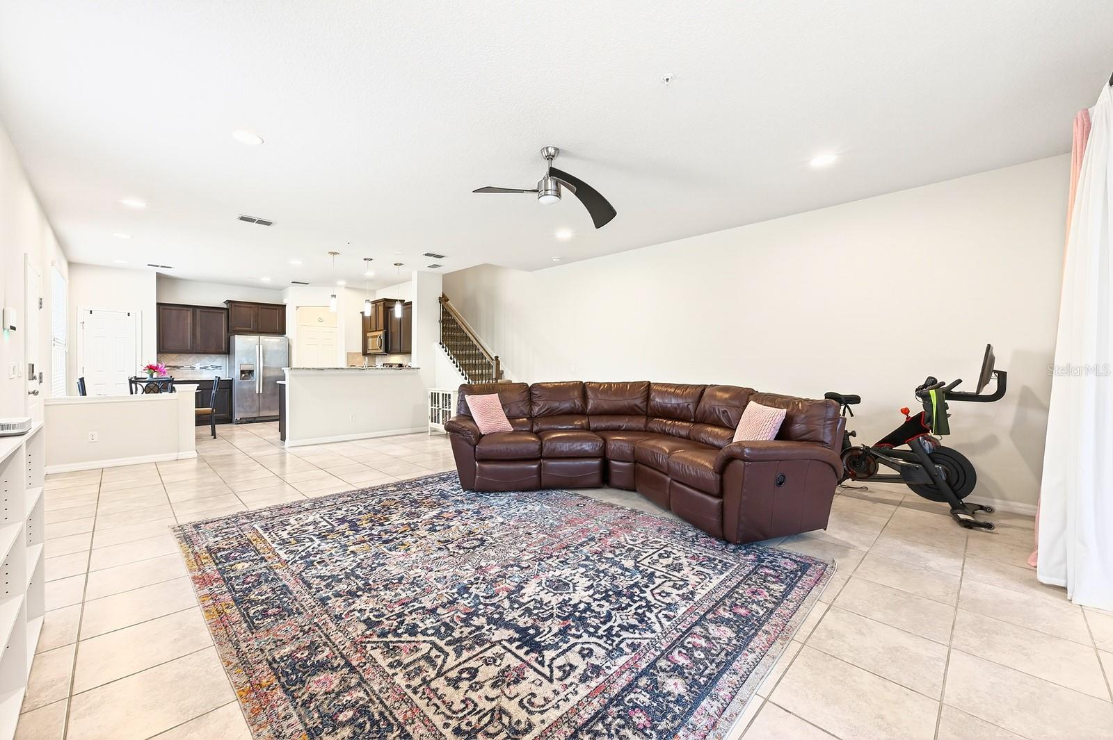 Image 9 of 28 For 1096 Pavia Drive