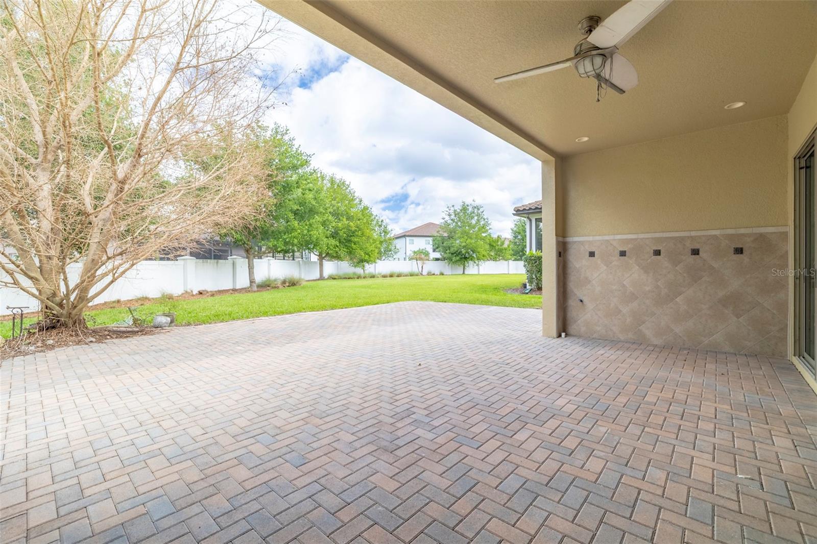 Image 8 of 44 For 10950 Citron Oaks Drive