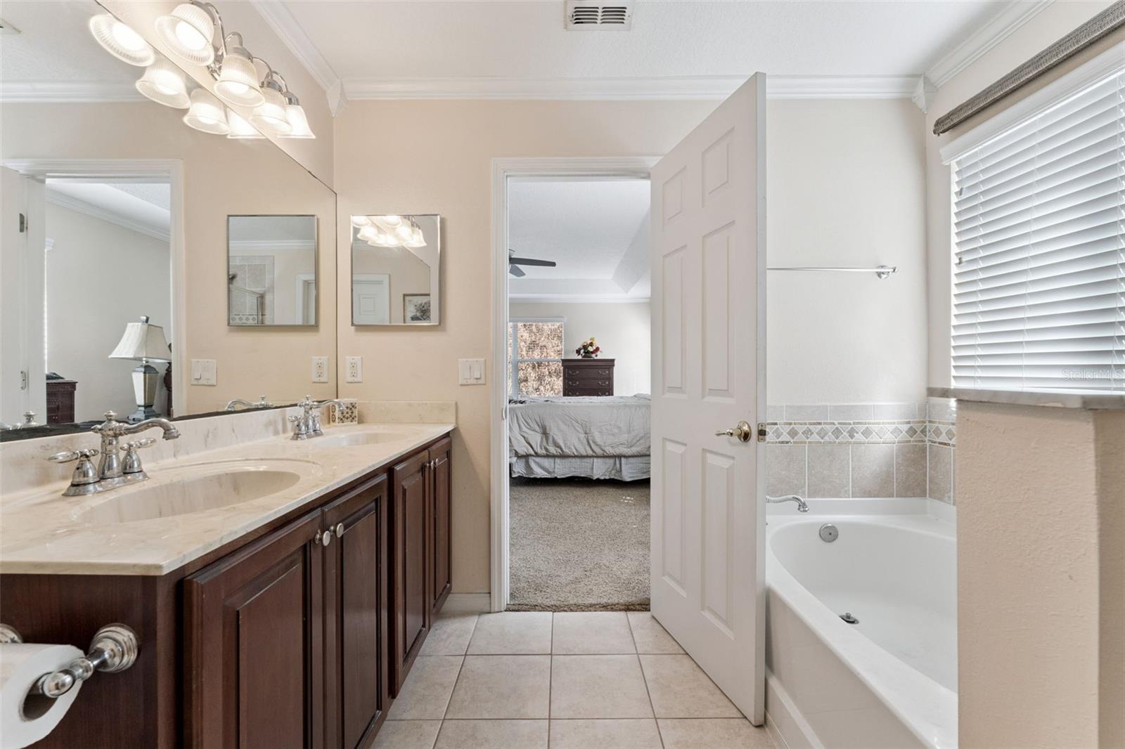 Image 25 of 42 For 14790 Tullamore Loop