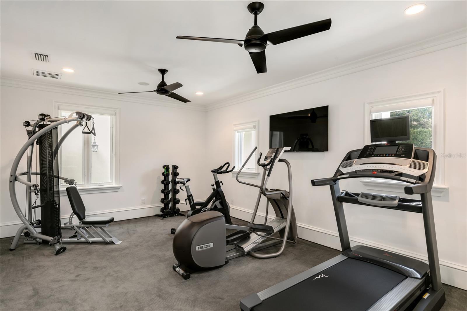 Image 23 of 68 For 12488 Park Avenue