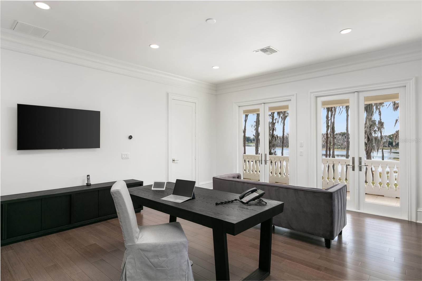 Image 28 of 68 For 12488 Park Avenue