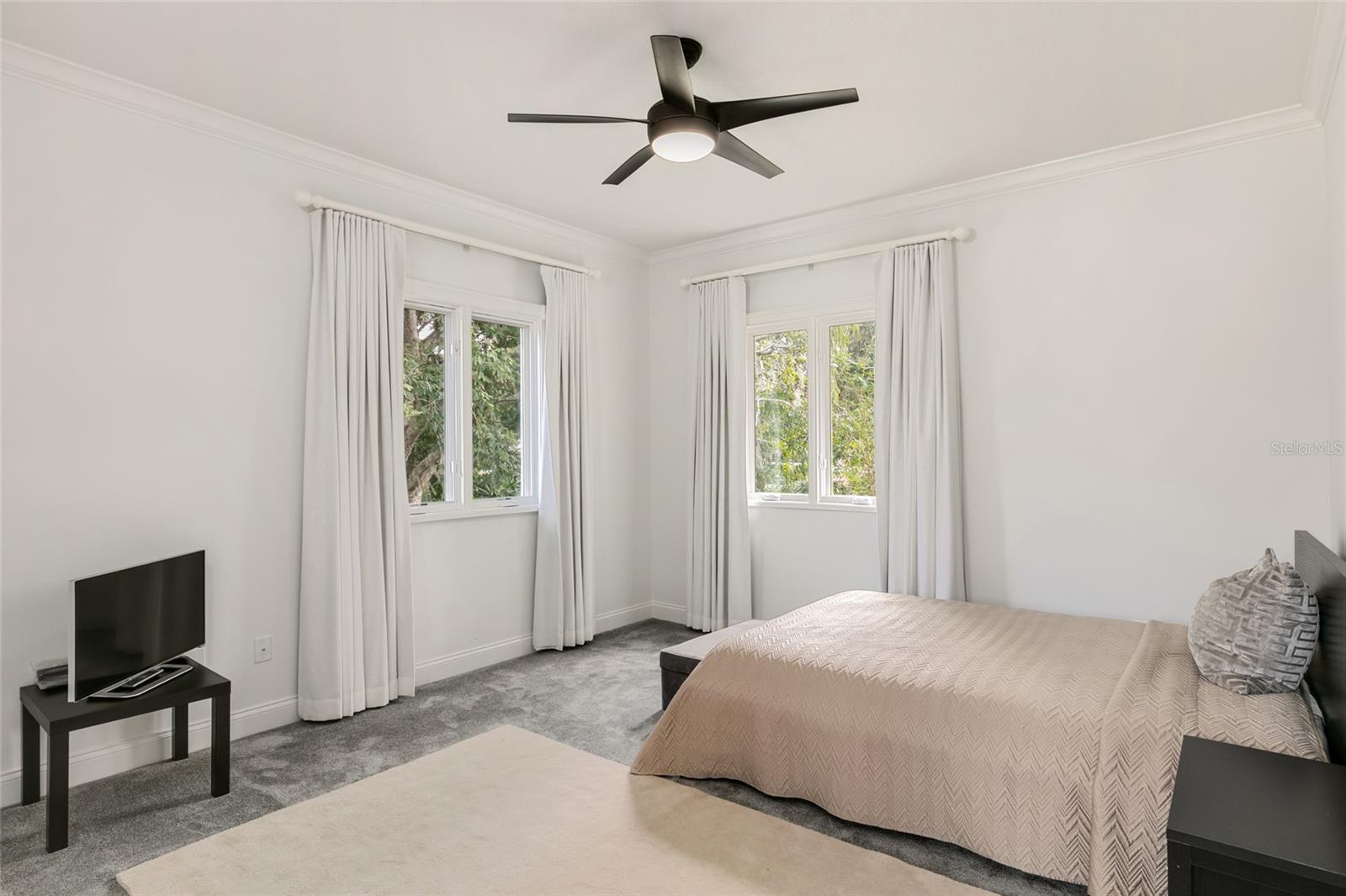 Image 38 of 68 For 12488 Park Avenue