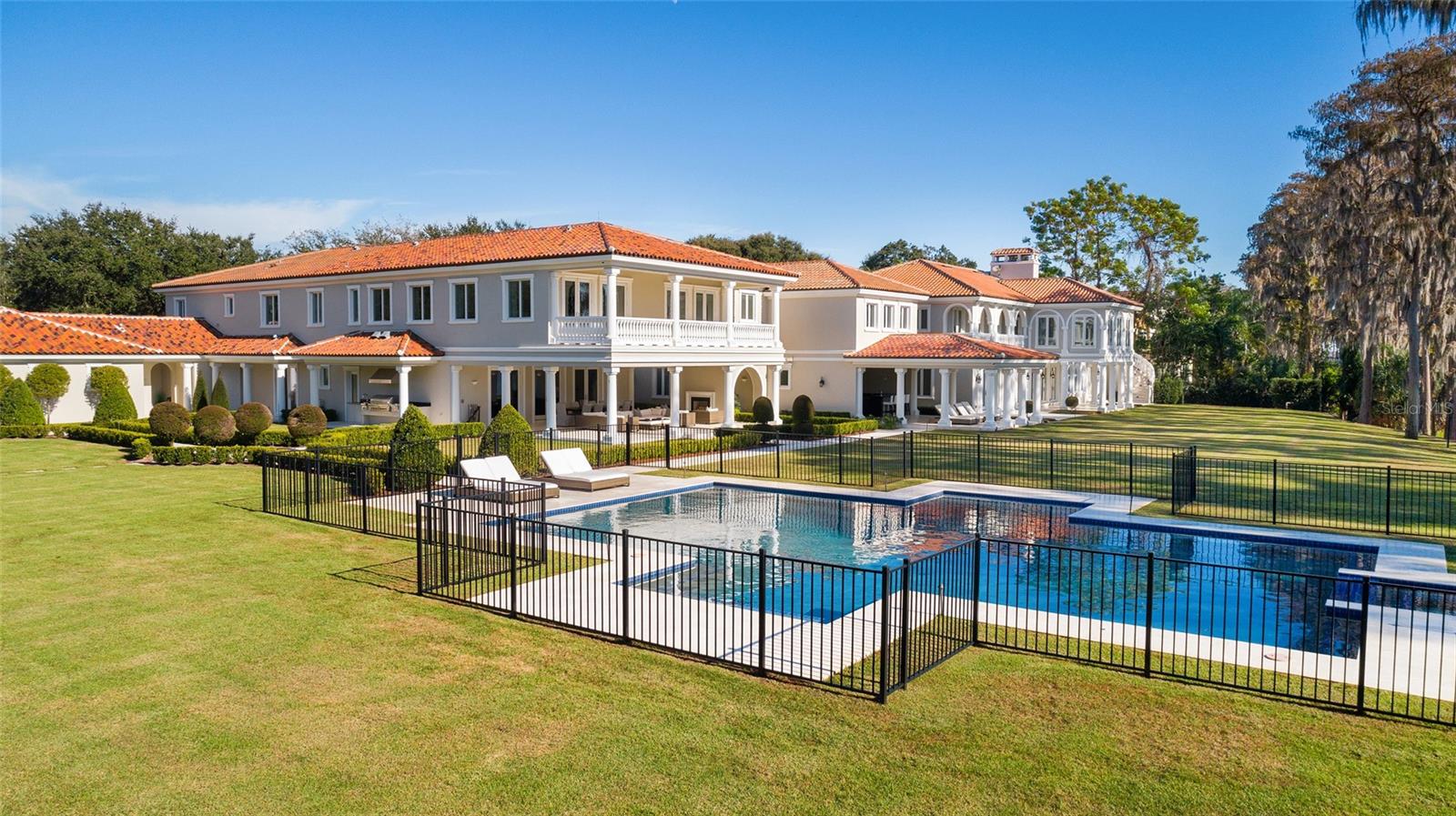 Image 46 of 68 For 12488 Park Avenue