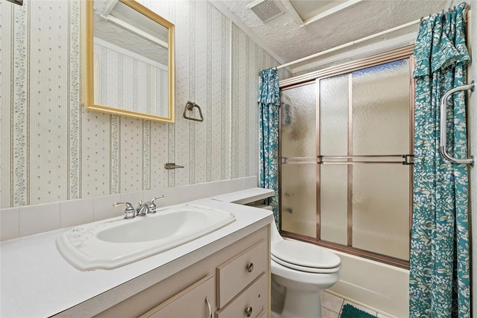 Image 15 of 31 For 401 Tivoli Park Drive