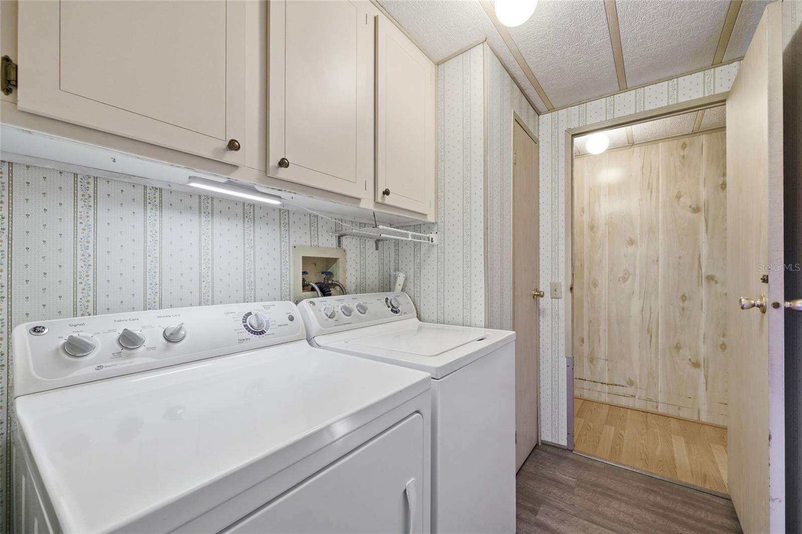 Image 16 of 31 For 401 Tivoli Park Drive