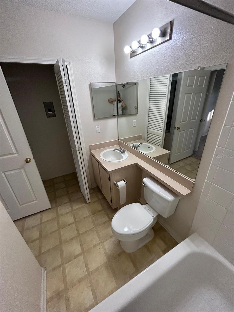 Image 9 of 10 For 4320 Kirkman Road 1510