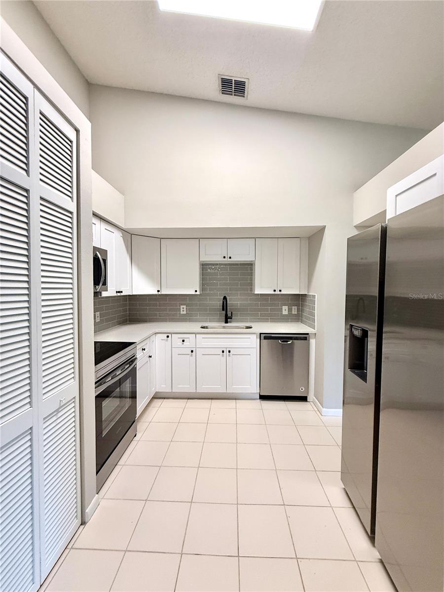 Image 11 of 52 For 758 Warrenton Road