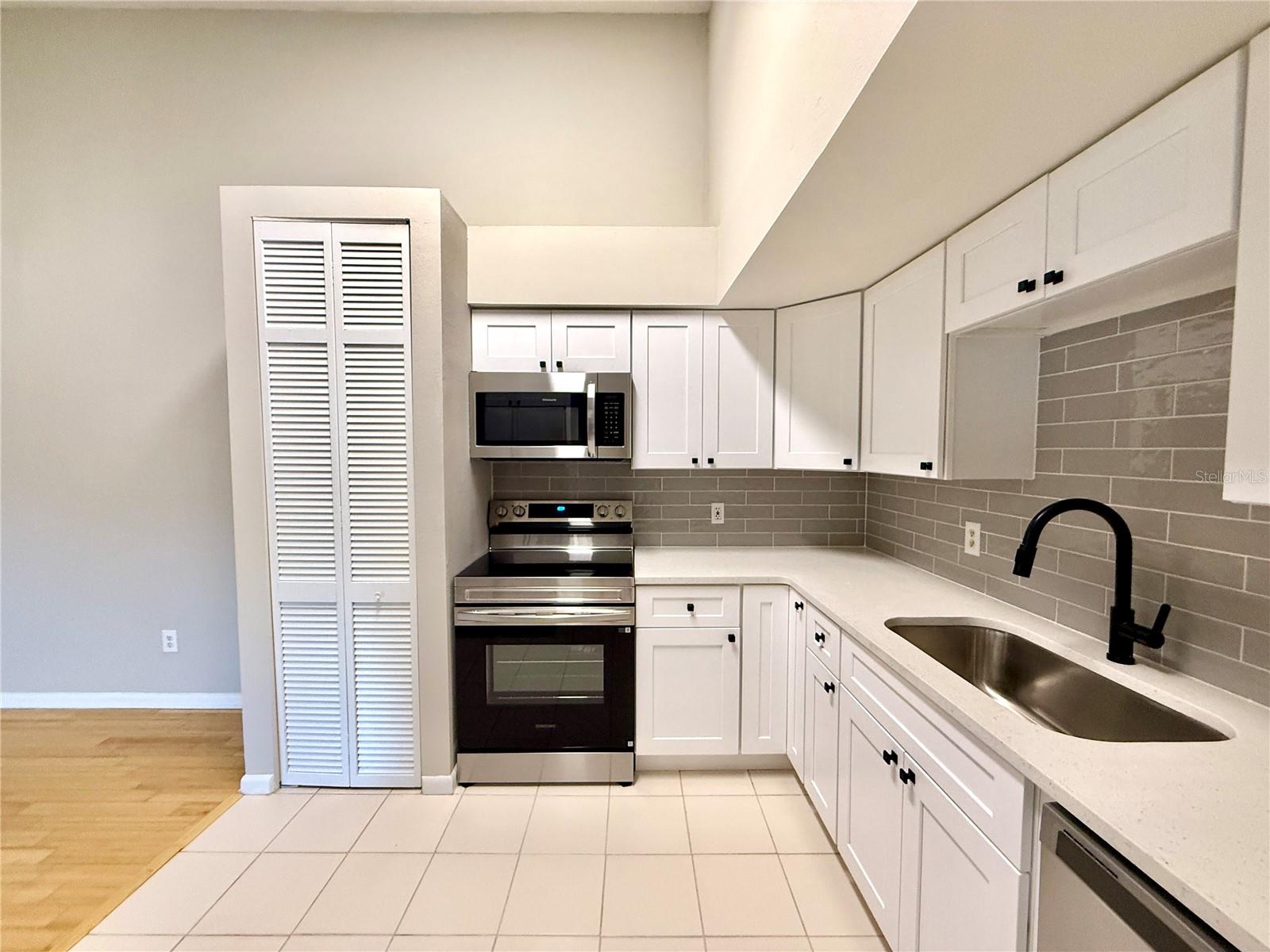 Image 12 of 52 For 758 Warrenton Road