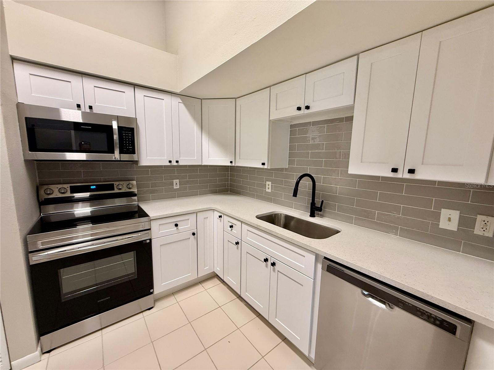 Image 13 of 52 For 758 Warrenton Road