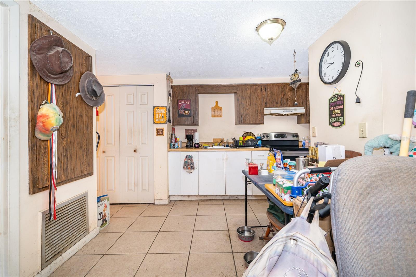 Image 14 of 27 For 11551 57th Court