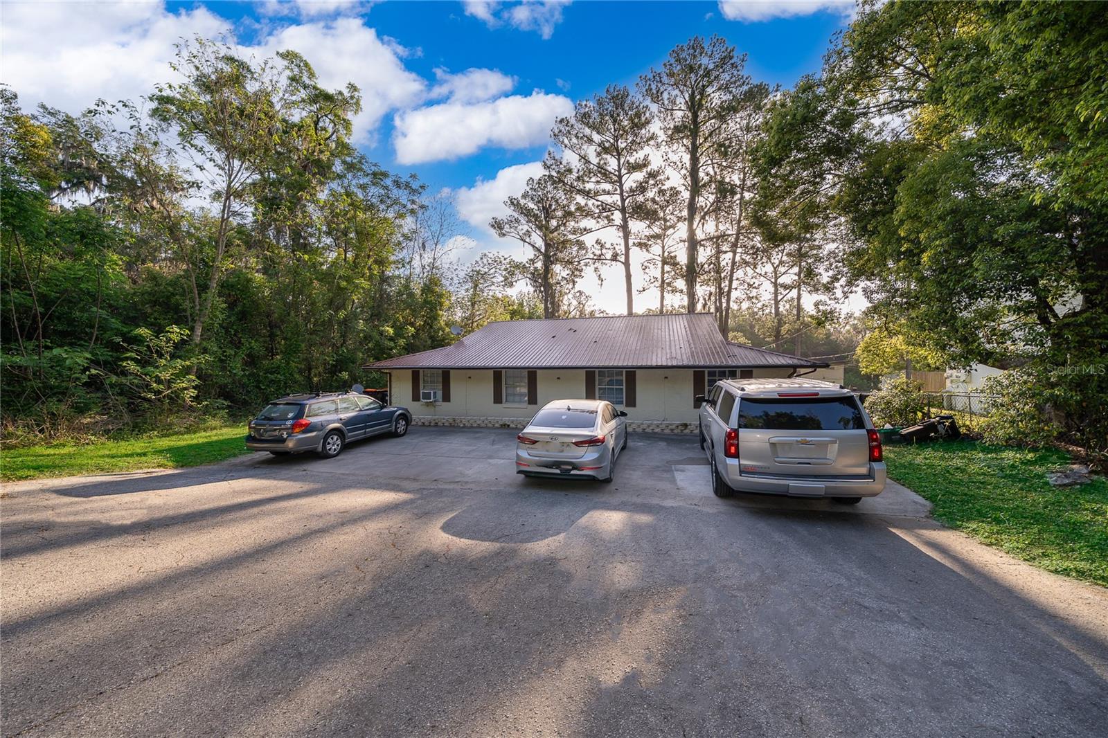 Image 3 of 27 For 11551 57th Court