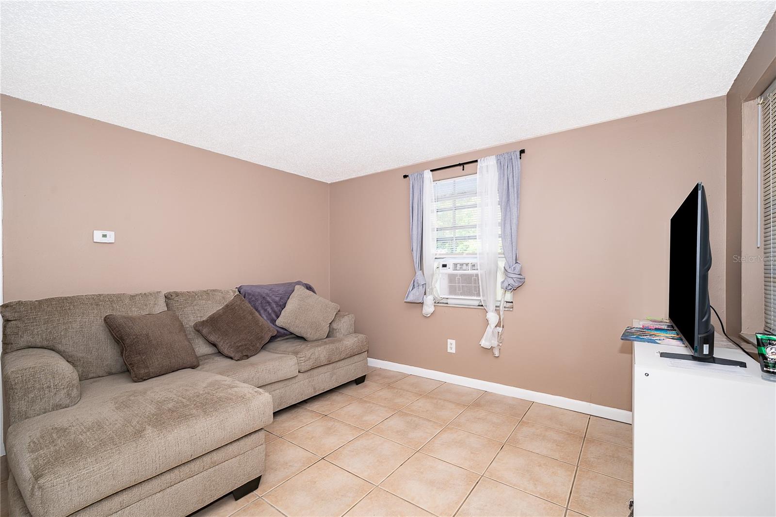 Image 6 of 27 For 11551 57th Court