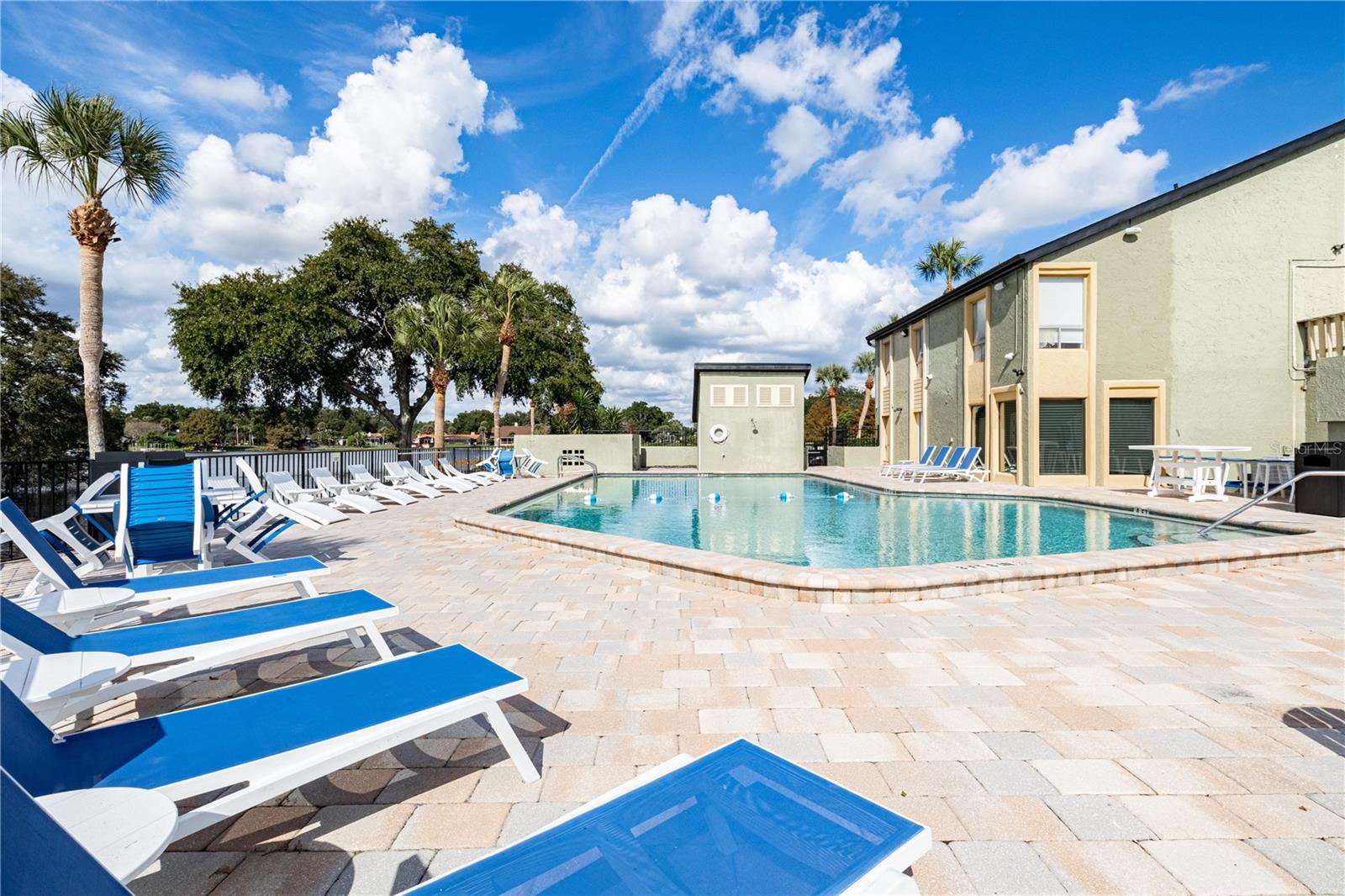 Image 13 of 26 For 920 Lake Destiny Road F