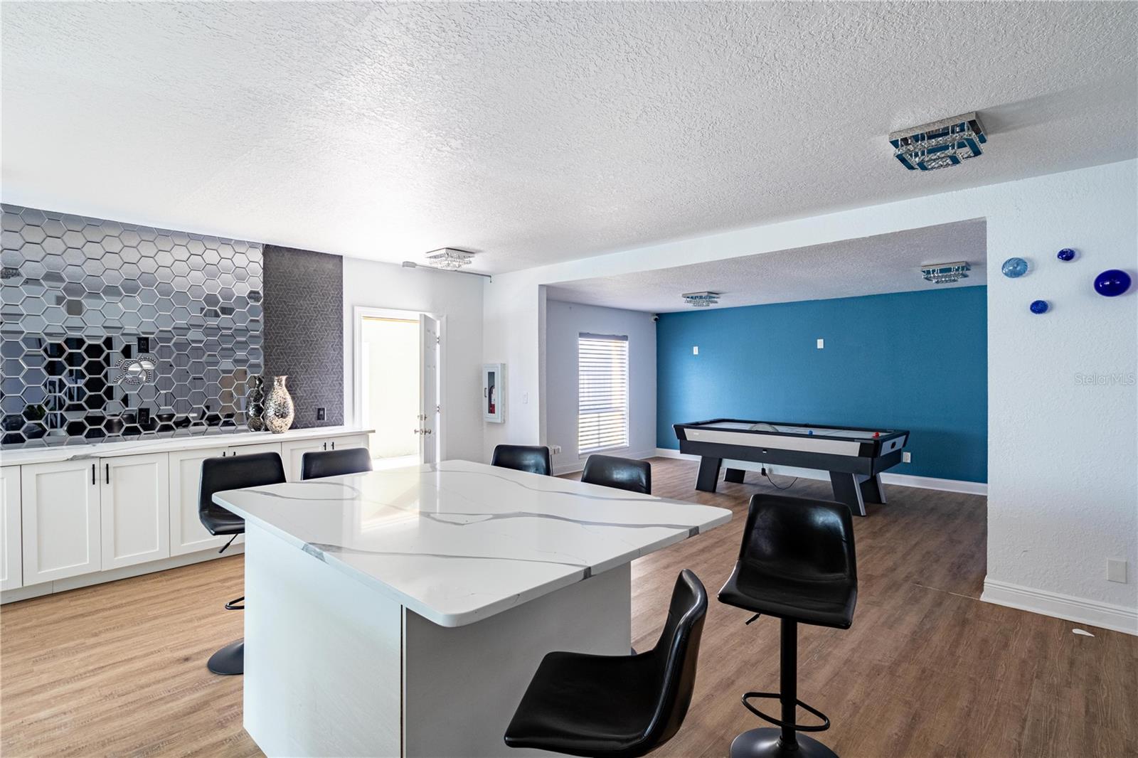 Image 14 of 26 For 920 Lake Destiny Road F