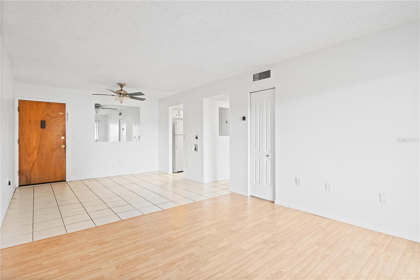 Image 3 of 26 For 920 Lake Destiny Road F