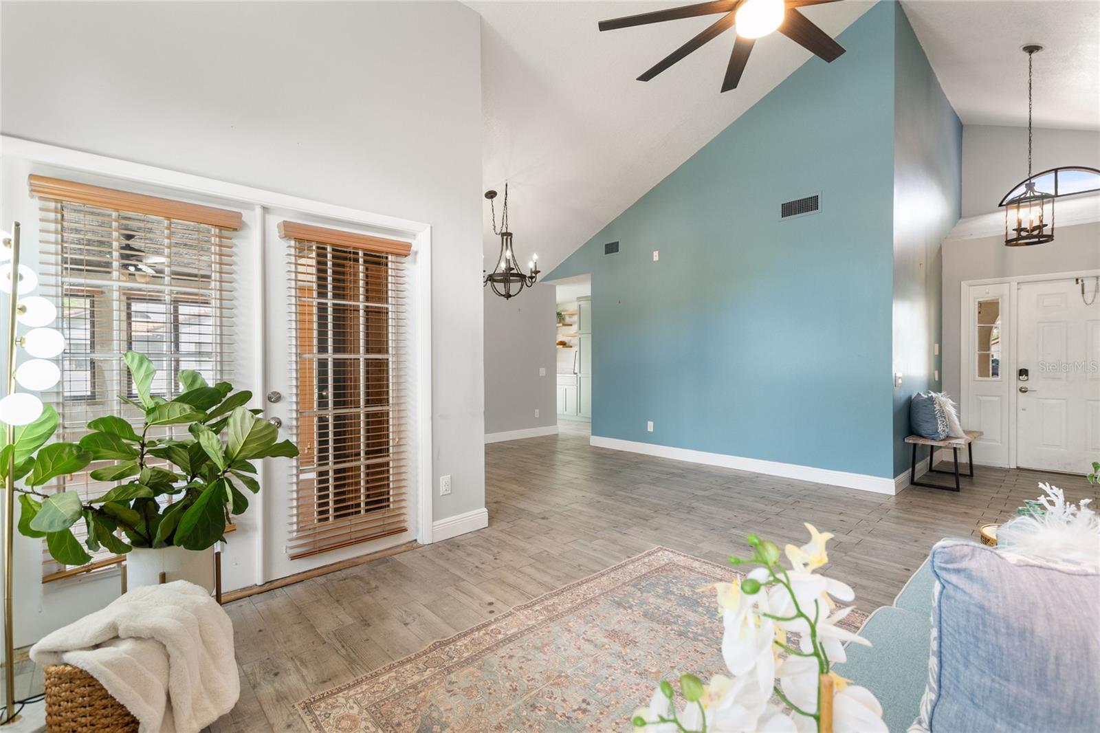 Image 10 of 41 For 7320 Farington Court