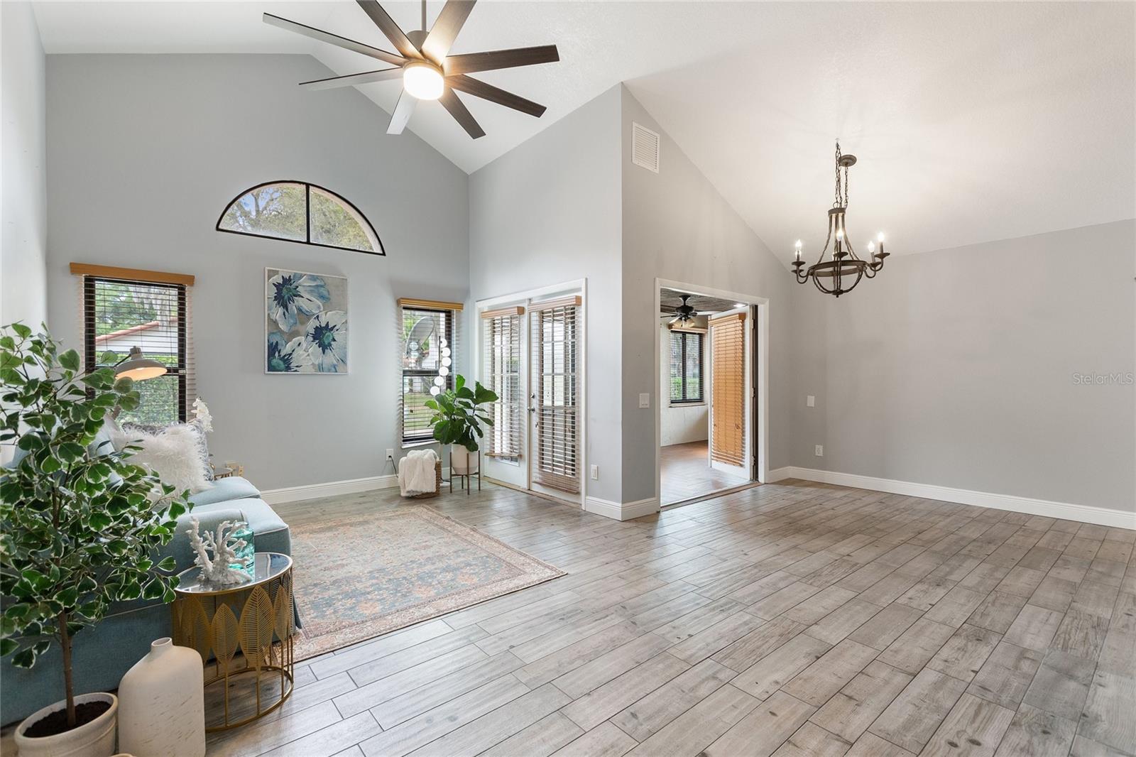 Image 11 of 41 For 7320 Farington Court