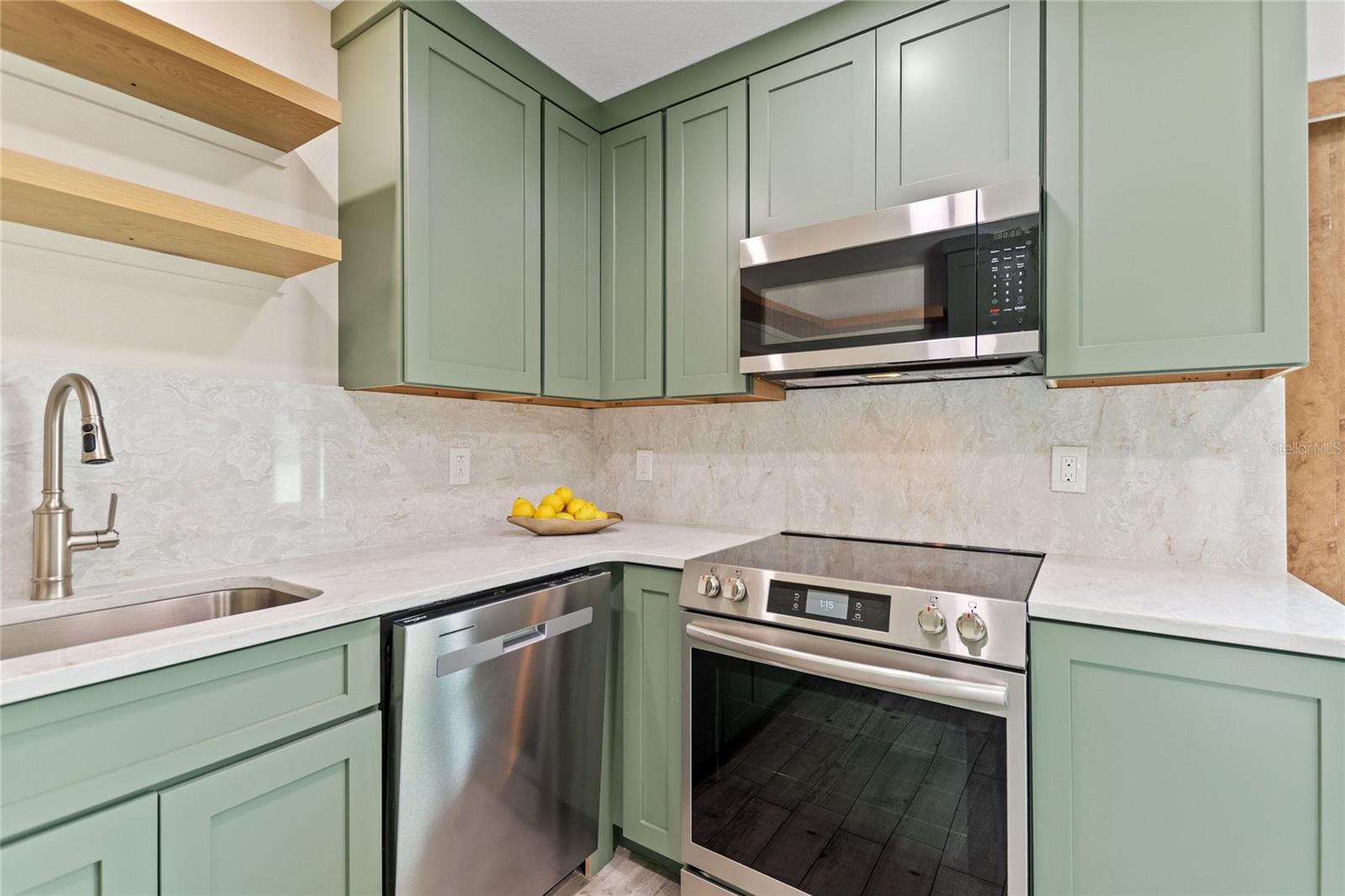 Image 15 of 41 For 7320 Farington Court