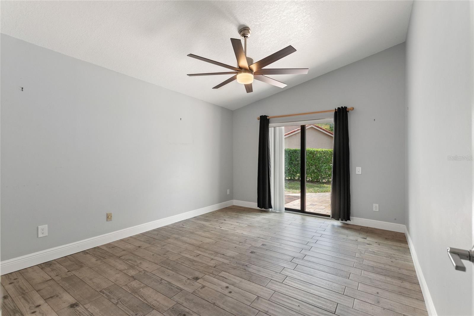 Image 20 of 41 For 7320 Farington Court