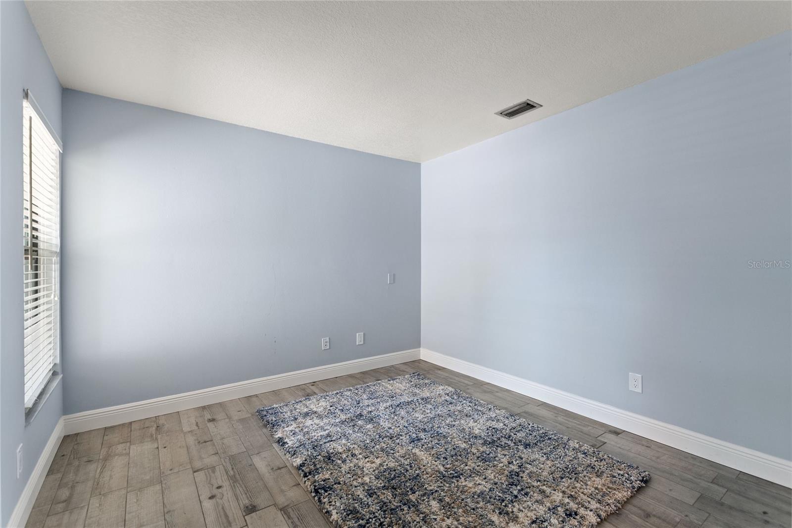 Image 32 of 41 For 7320 Farington Court