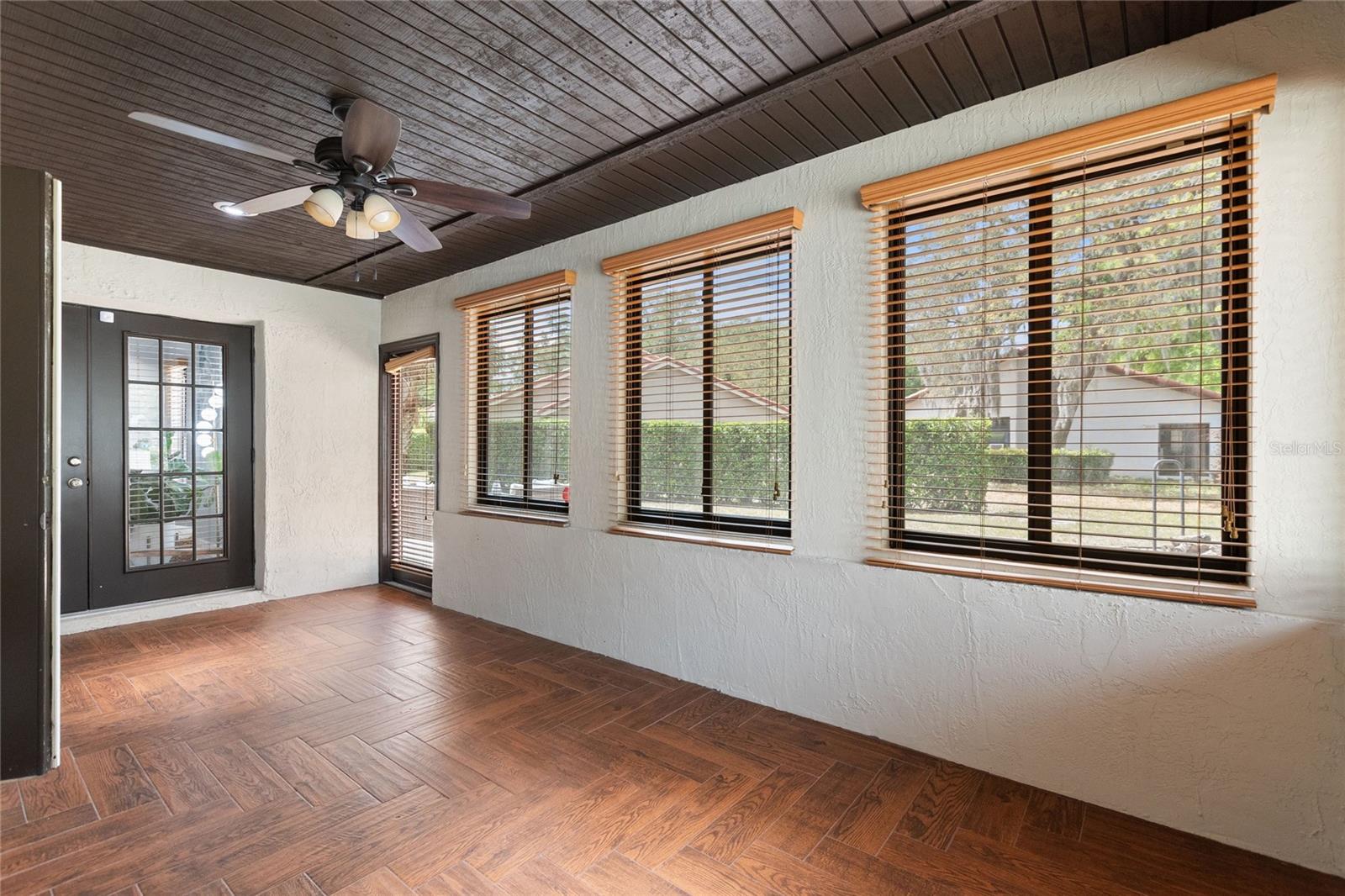 Image 35 of 41 For 7320 Farington Court