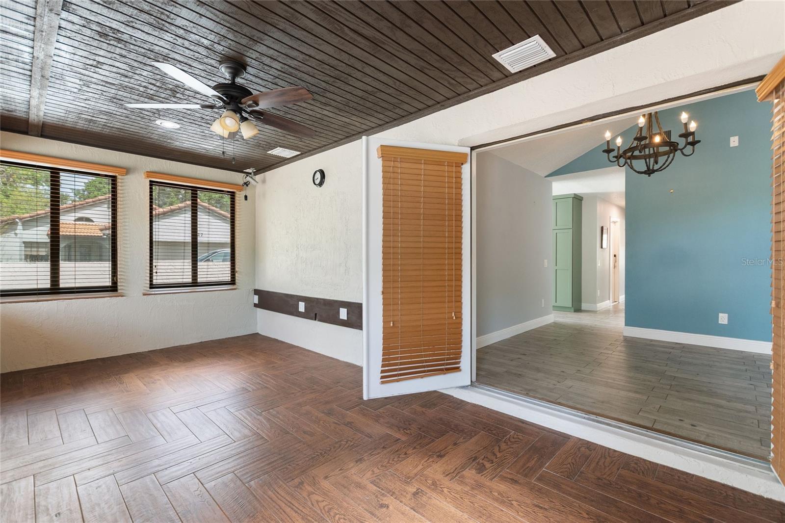 Image 36 of 41 For 7320 Farington Court