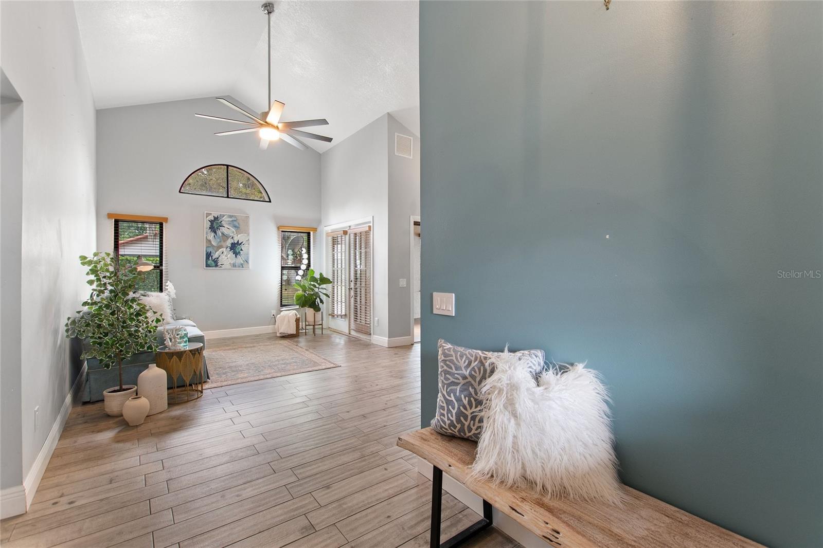 Image 6 of 41 For 7320 Farington Court