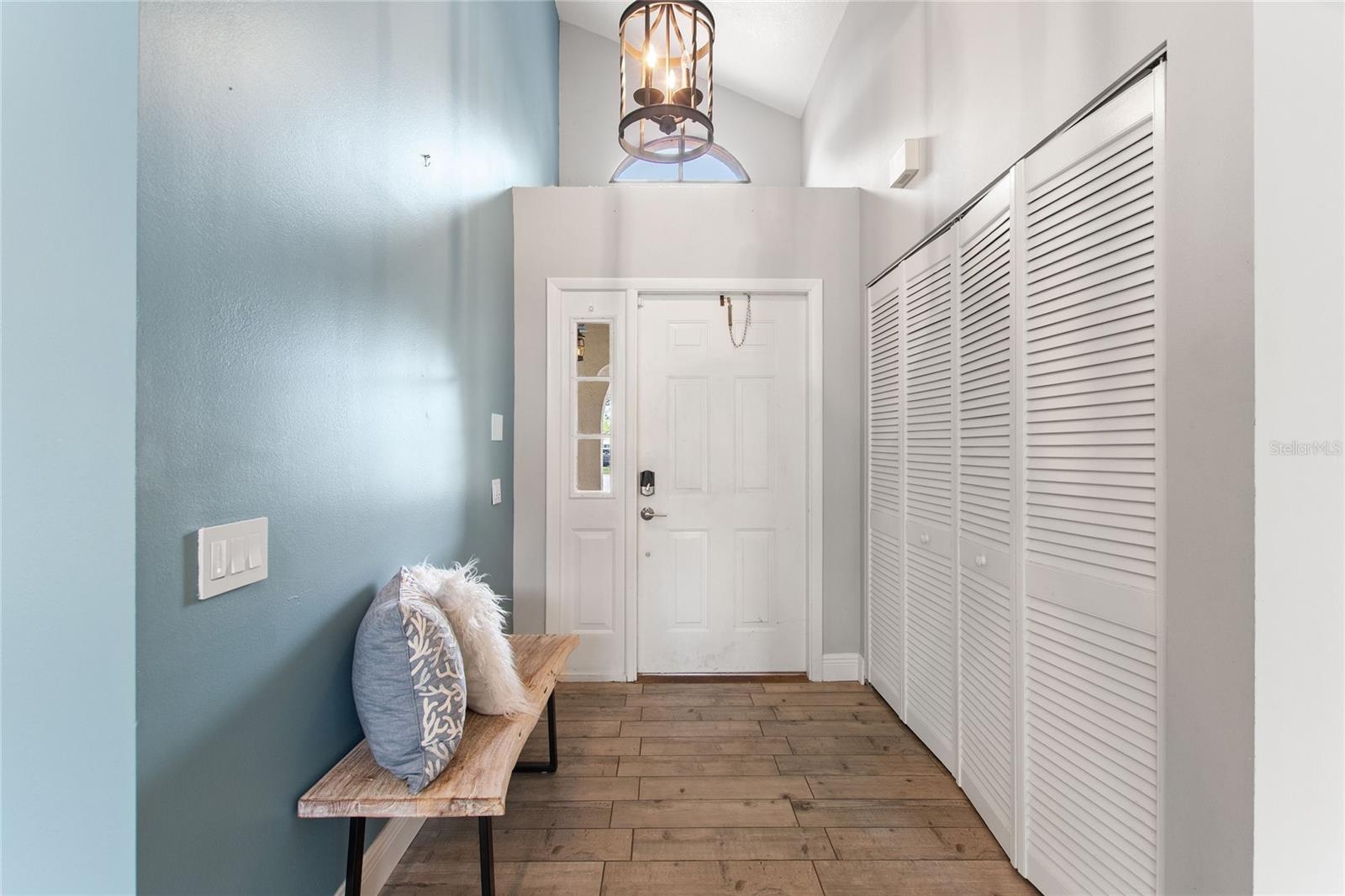 Image 7 of 41 For 7320 Farington Court