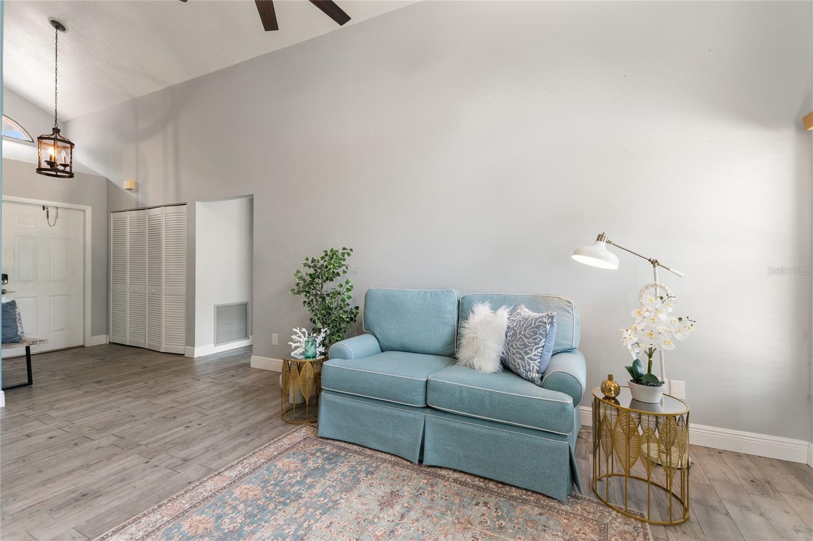 Image 9 of 41 For 7320 Farington Court