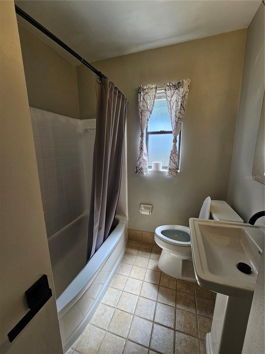 Image 13 of 24 For 1120 San Luis Drive